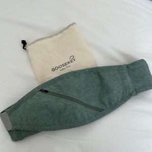 Gooseket toddler sling carrier